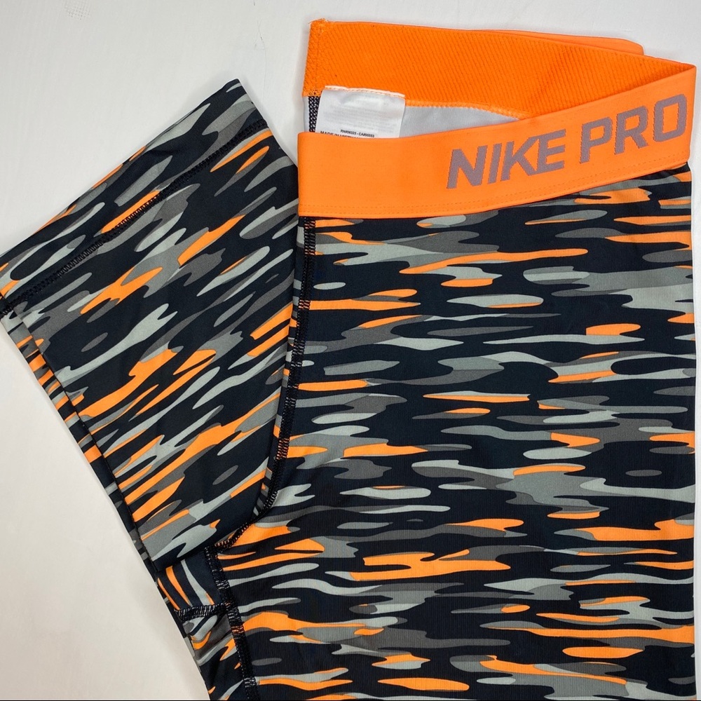 NWOT Nike Dri-Fit Pro Haze Capri Legging